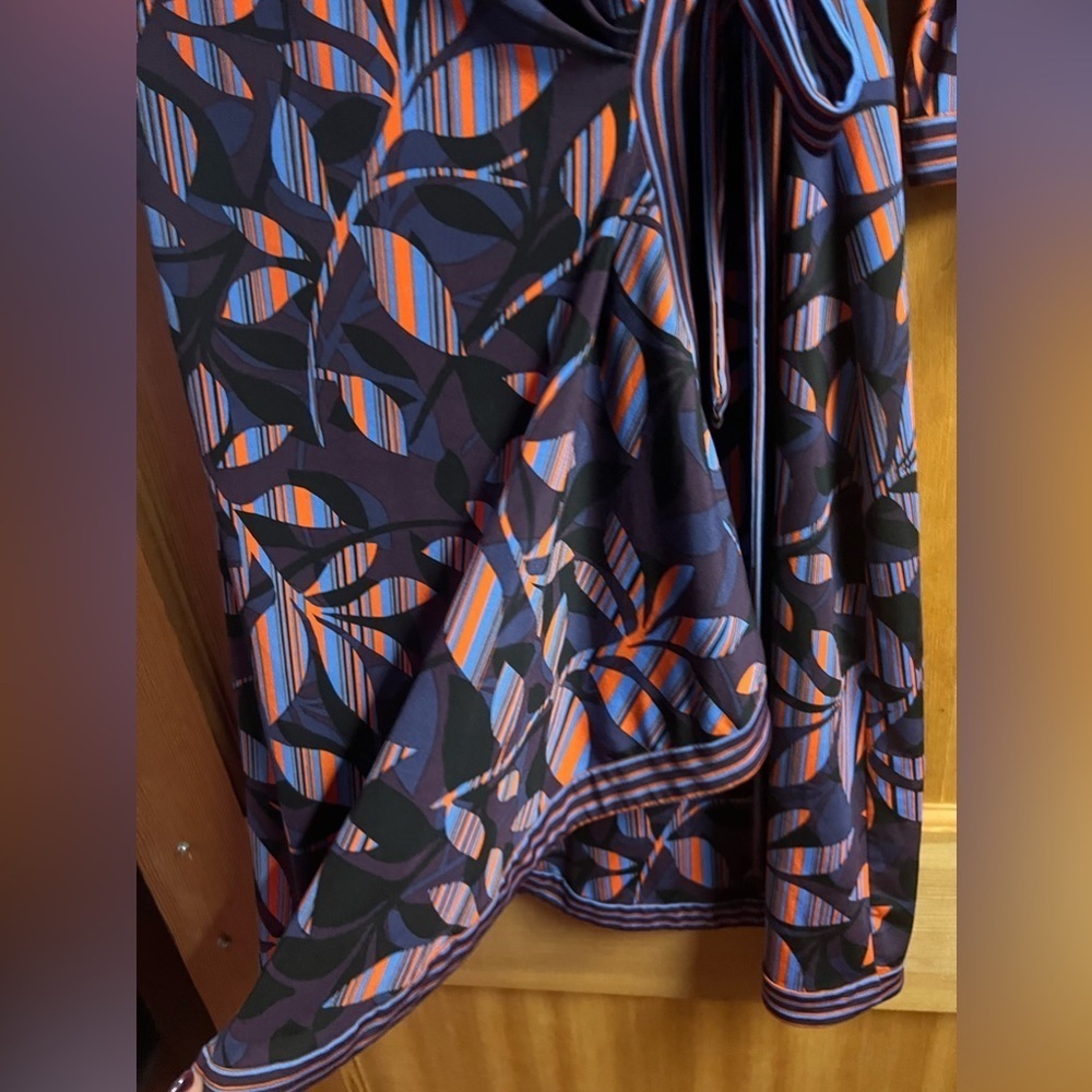 Bcbgmaxazria Medium Adele Plum True Wrap Dress - image 7